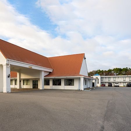 ג'קסונוויל Developer Inn & Suites Airport Jax, A Baymont By Wyndham מראה חיצוני תמונה