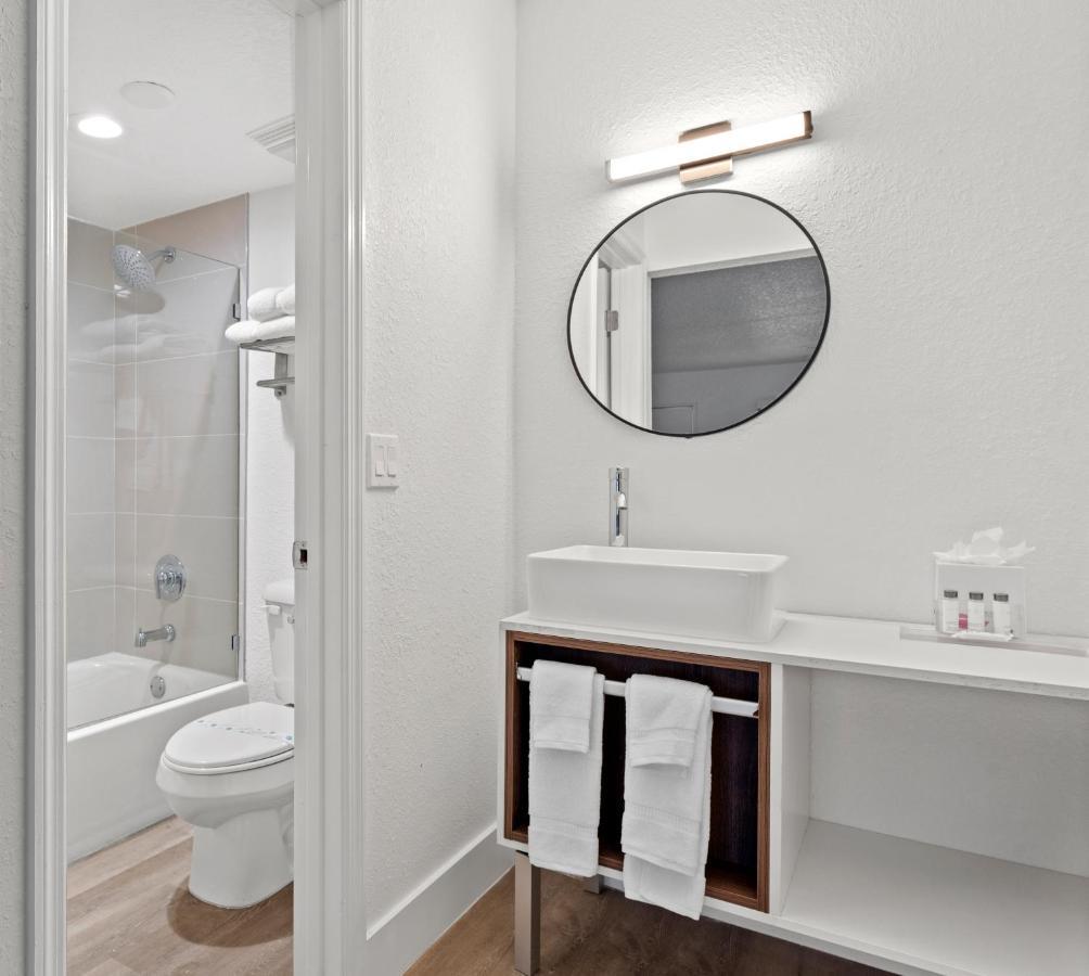 ג'קסונוויל Developer Inn & Suites Airport Jax, A Baymont By Wyndham מראה חיצוני תמונה