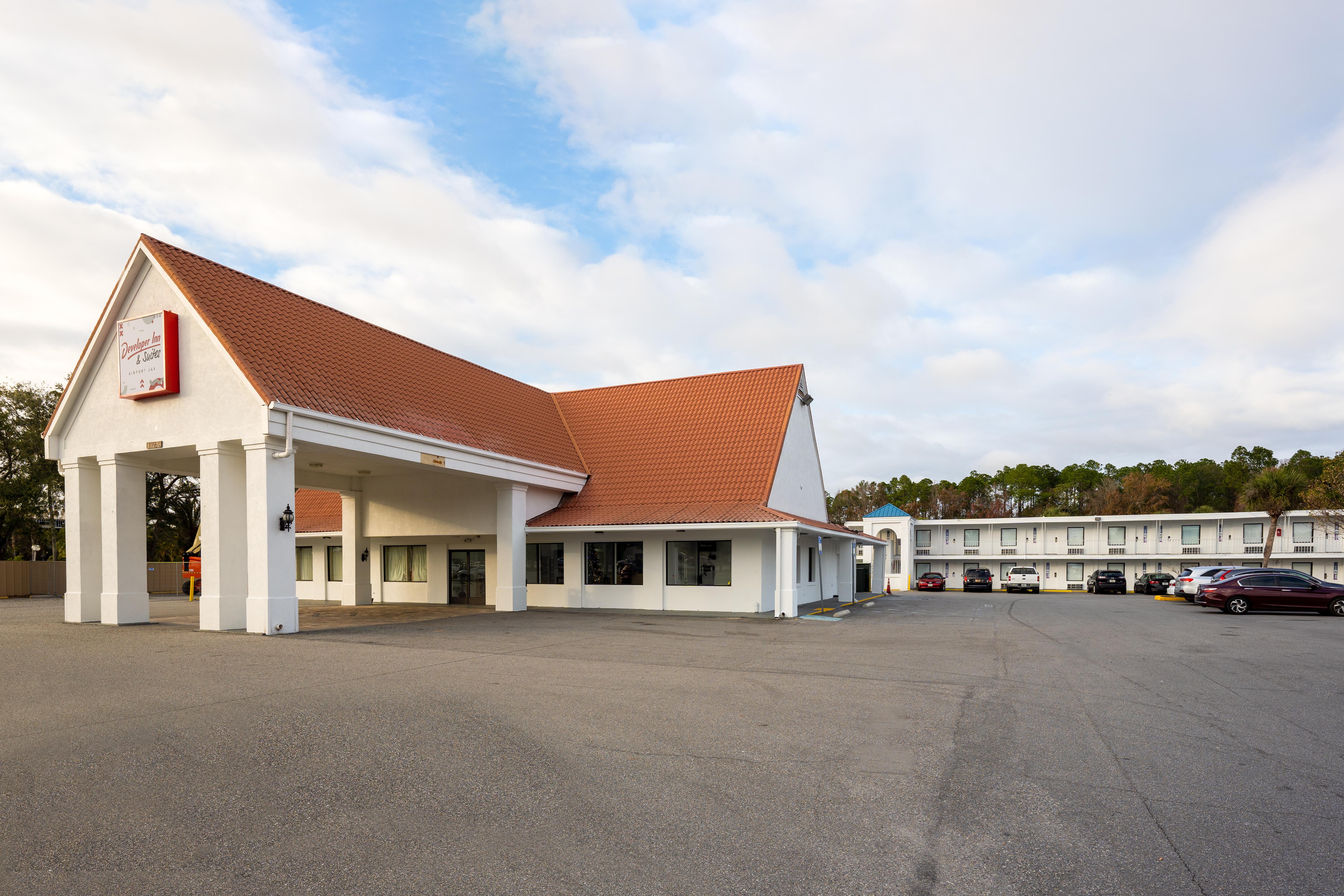 ג'קסונוויל Developer Inn & Suites Airport Jax, A Baymont By Wyndham מראה חיצוני תמונה